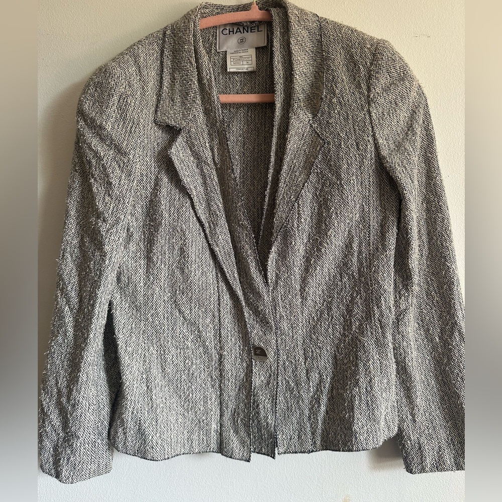 Chanel Women's Gray jacket size 36 / 4
